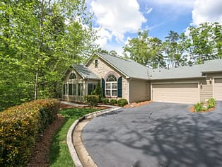 Ranch and patio homes in Matthews NC